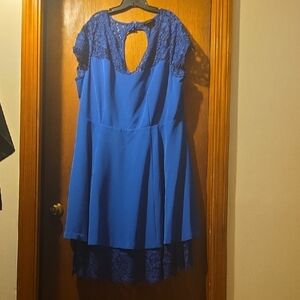 Elegant Blue Lace Midi Dress